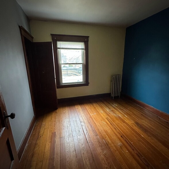 Bedroom 2 - 18 Harris St