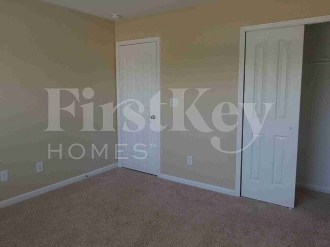 Building Photo - 8019 Bushy Creek Dr