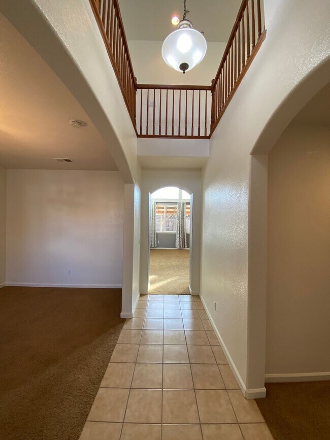 Building Photo - Elegant 2 story home in NW Visalia Coming ...