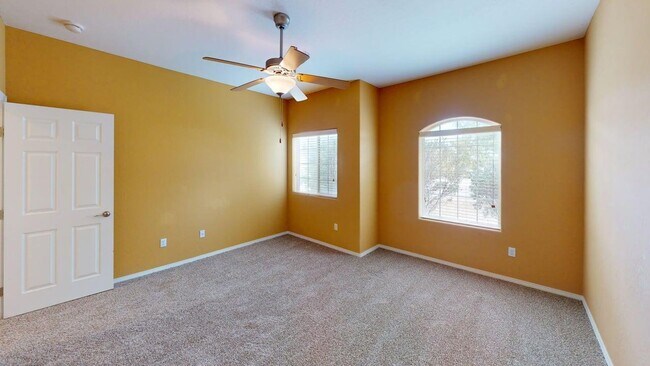 Building Photo - Spacious 4-Bed/3-Bath in Alamogordo, NM