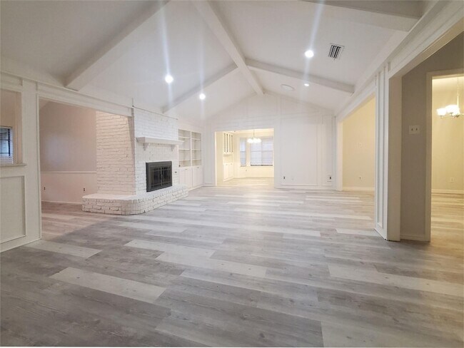 Building Photo - 1616 Scottsdale Dr
