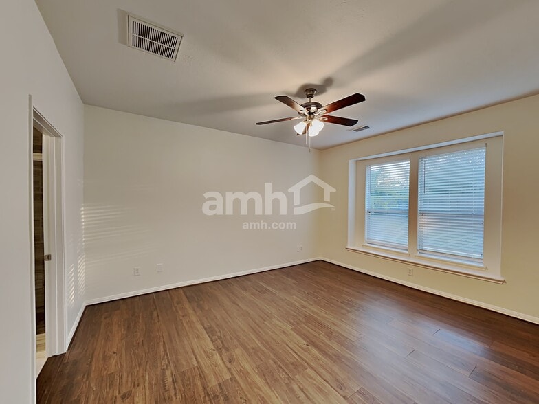 Building Photo - 25504 Oakhurst Trails Ct
