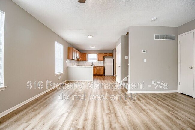 Building Photo - 2310-2312 Monroe Ave