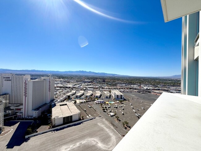 Building Photo - 2700 Las Vegas Blvd S