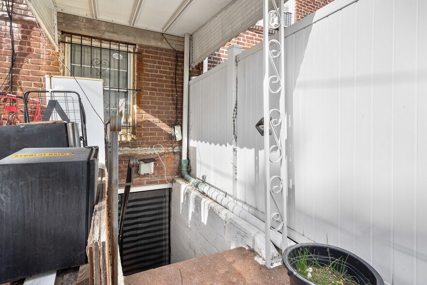 Building Photo - 11325 Francis Lewis Blvd