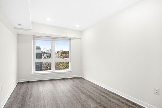 Building Photo - 2451 Frankford Ave