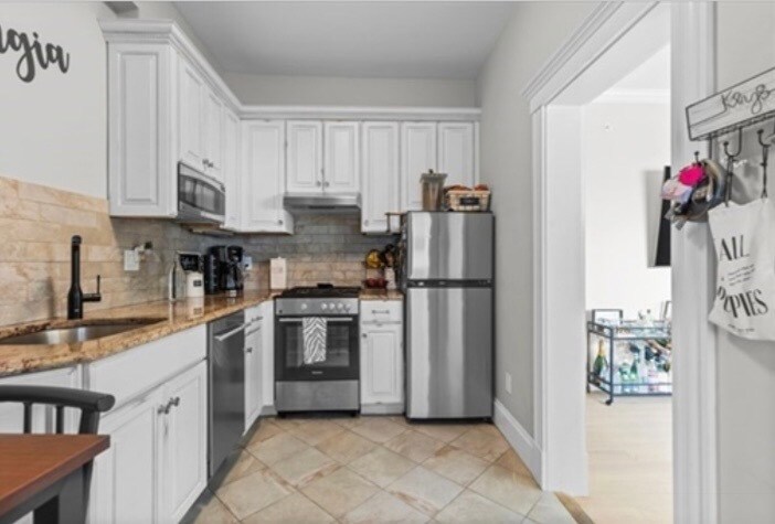 Building Photo - 600 Shirley St