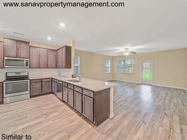 Building Photo - Welcome to Your Dream Home in the Heart of...