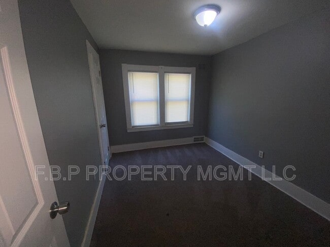 Building Photo - 11725 Yellowstone St
