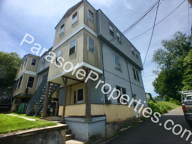 Primary Photo - 120 Christian St