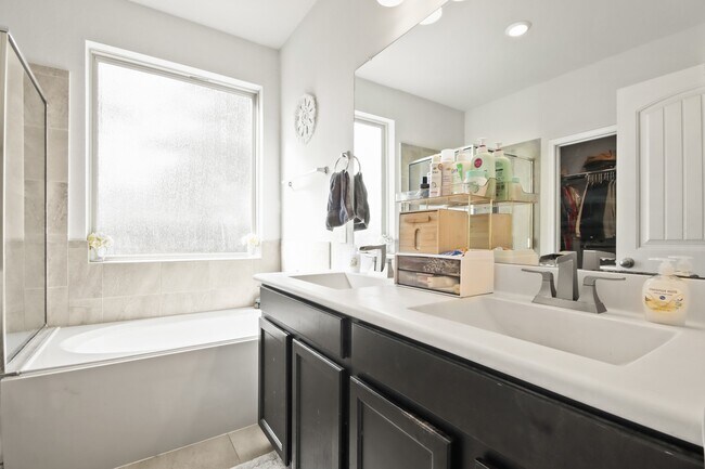 Building Photo - 4317 Chester Forest Ct