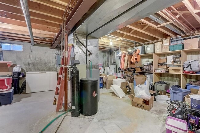 Building Photo - Punzel Sapphire Clarmar