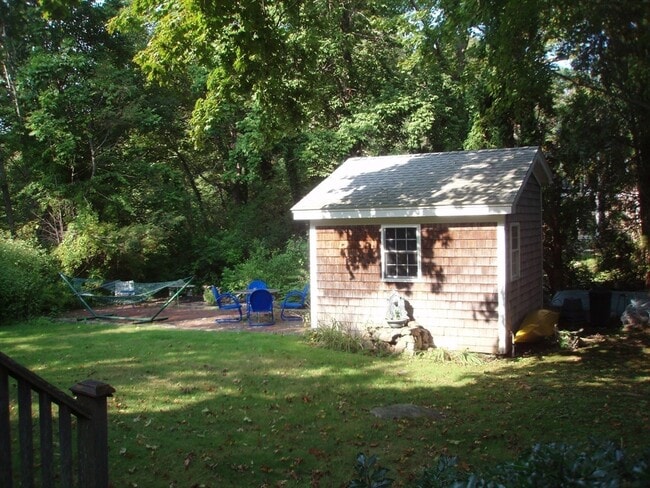 Building Photo - 138 Leonard St