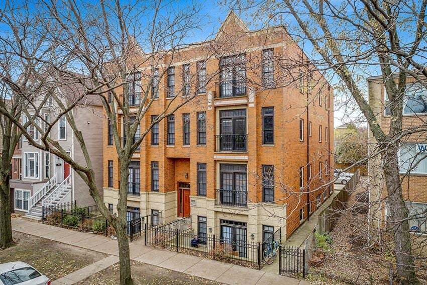 Primary Photo - 3112 N Racine Ave