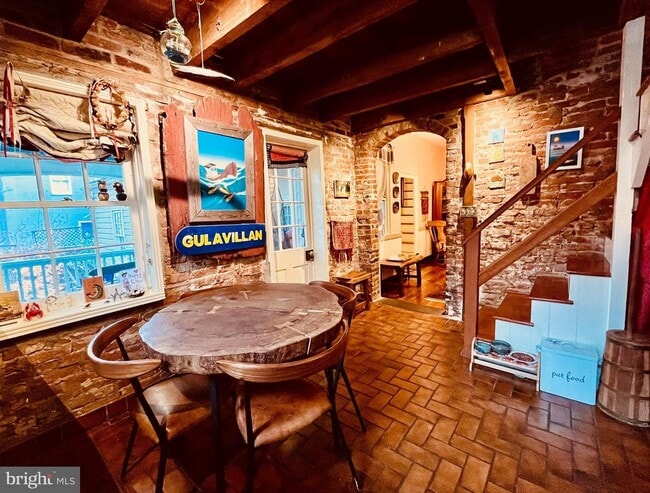 Building Photo - 30 Cornhill St