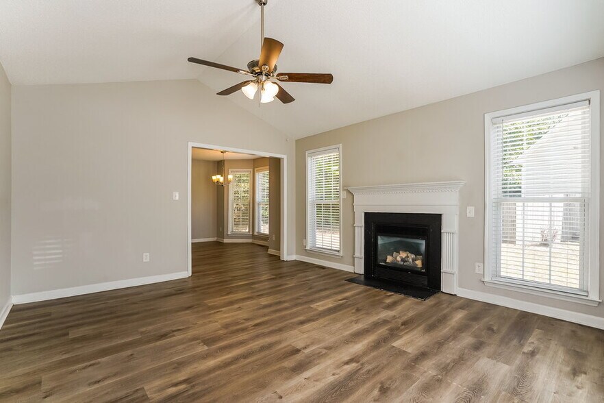 Building Photo - 1005 Henchman Ct