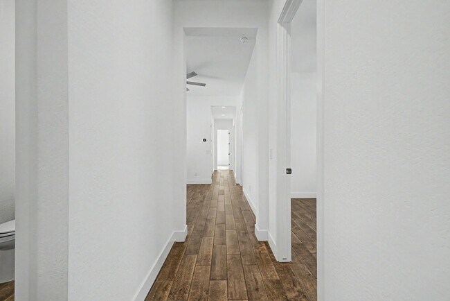 Building Photo - 13103 N 174th Dr