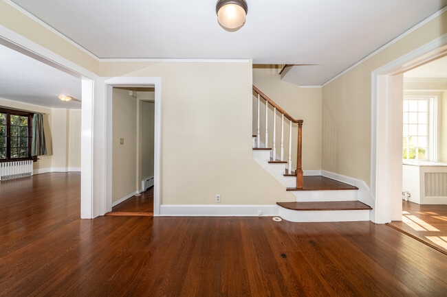 Building Photo - 95 Edgewood Ave