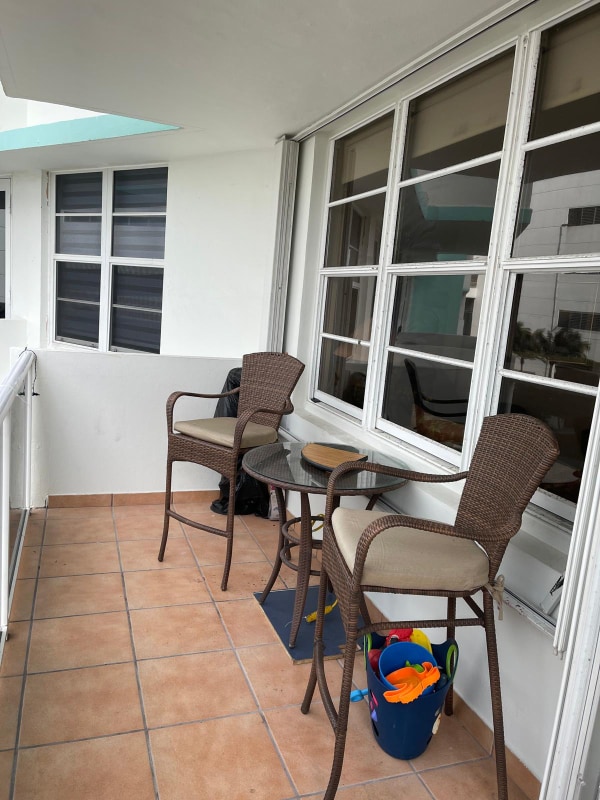 Building Photo - 3725 S Ocean Dr