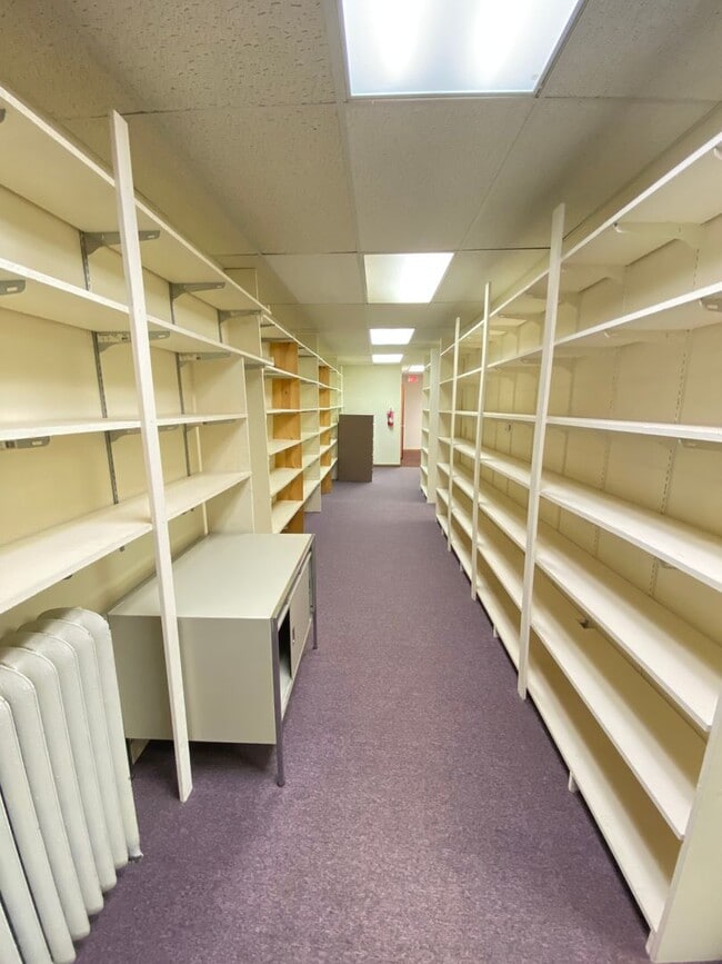 Building Photo - 118/120 E Huron