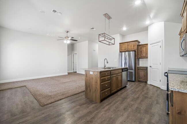 Building Photo - 7523 87th St