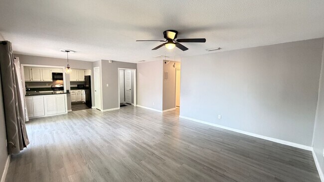 Building Photo - Timeless Charm Meets Modern Living — A 2BD/2BA Casselberry Gem You’ll Fall In Love With! WASHER &...