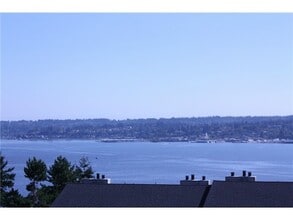 Building Photo - 2 Bedroom Condo At Sunn Fjord Condominiums