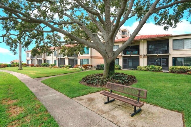 Building Photo - 6218 Palma Del Mar Blvd S