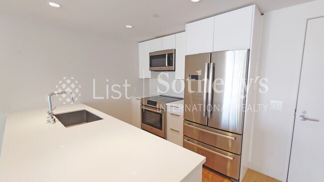 Building Photo - Ae'o #1909  |  Honolulu, HI