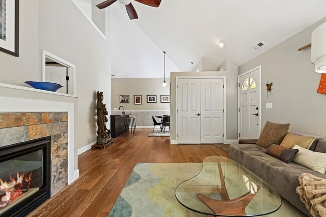 Building Photo - Luxury Condo in SE Boise's most desirable master planned community-Surprise Valley