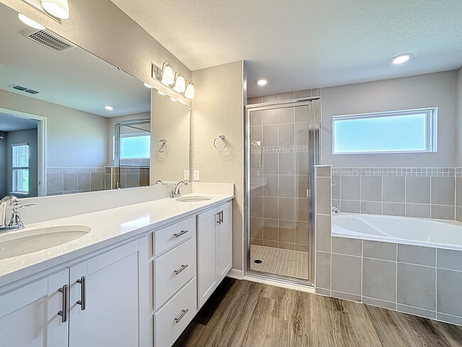 Building Photo - 877 Cypress Creek Run