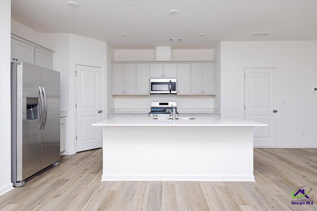 Building Photo - 218 Hickory Rdg Trl