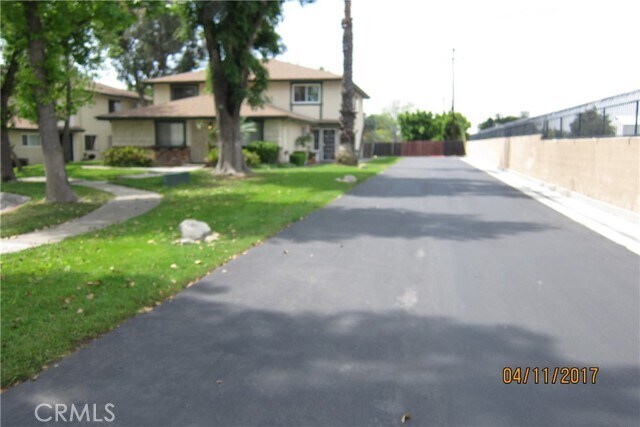 Building Photo - 104 Sinclair Ave