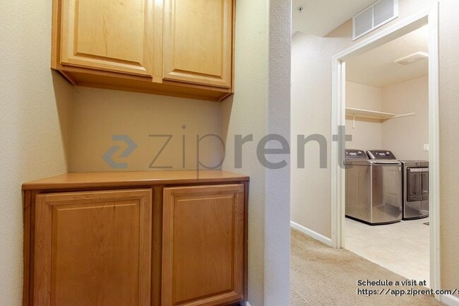 Building Photo - 681 Ringneck Ct