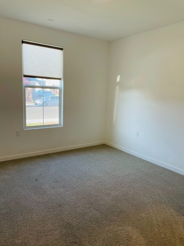 Building Photo - 2365 Pepperdine Dr