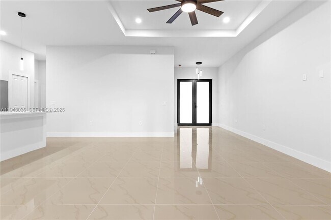 Building Photo - 456 Mercedes Ct