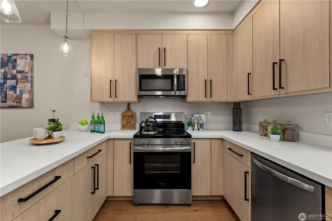 Building Photo - 105 NW 39th St