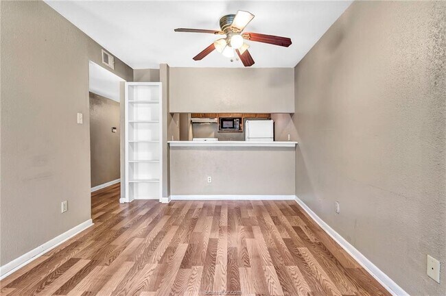 Building Photo - 1500 Olympia Way