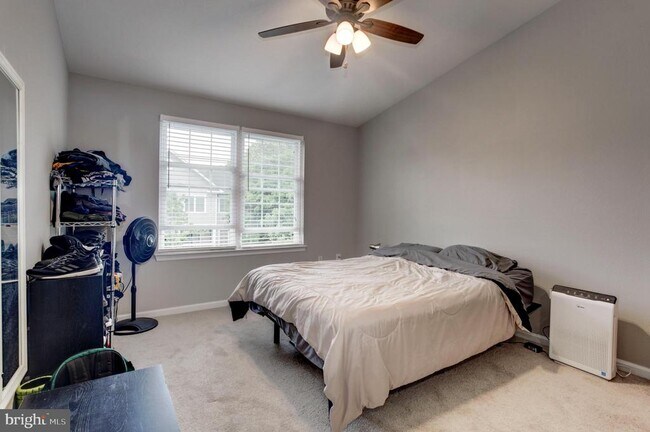 Building Photo - 12852 Fair Briar Ln