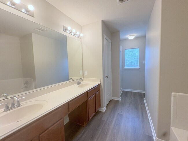 Building Photo - 3715 W Ashford Villa Ln