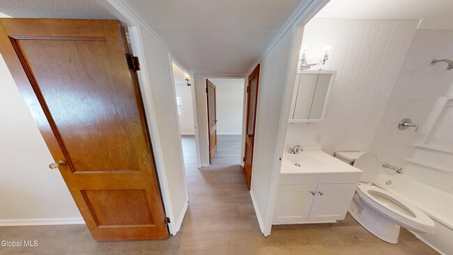 Building Photo - 13 Hawley Ave