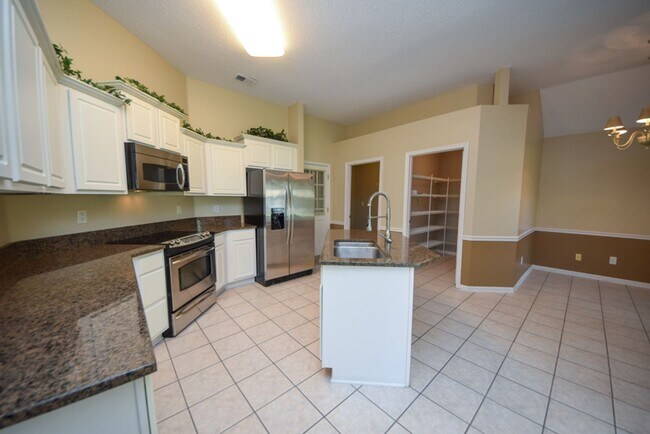 Building Photo - Gorgeous 3 bed, 2 bath with BONUS in Cordova.