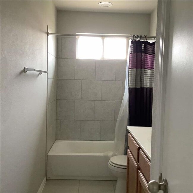 Building Photo - Leasing Special in Shadow Creek!