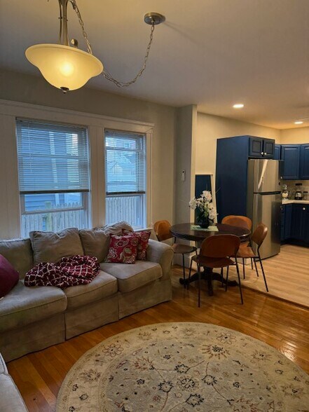 Building Photo - 25 Hill Top St