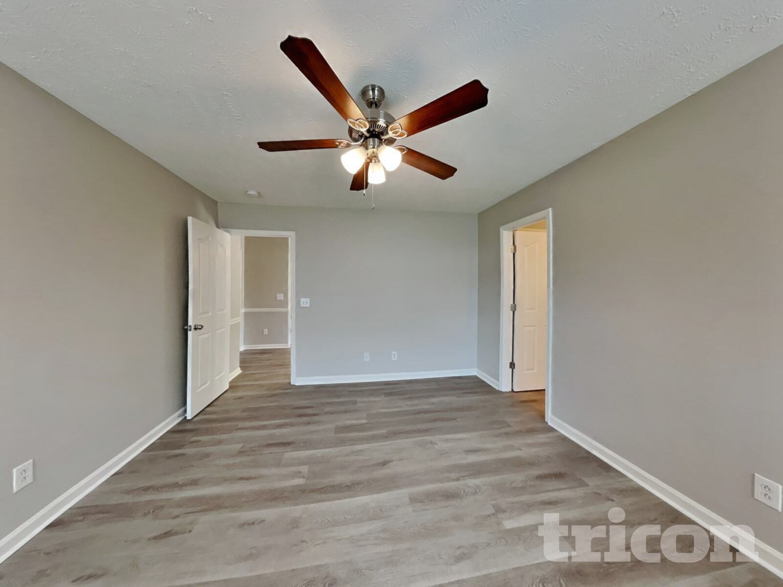 Building Photo - 2121 Montgomery Ln
