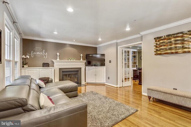 Building Photo - 8225 Osage Ln
