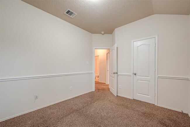 Building Photo - 21203 Branchport Dr