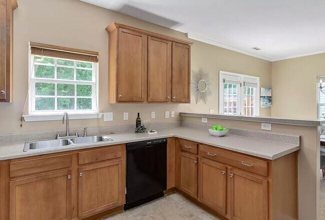 Building Photo - 3122 Binghampton Ln