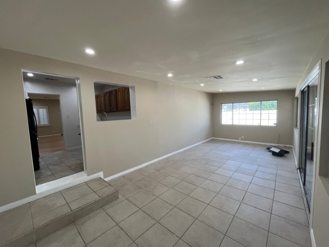 Building Photo - 5782 Hesperia Ave