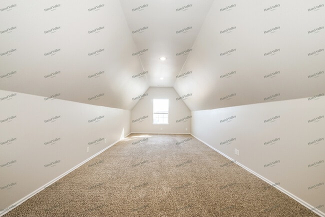 Building Photo - 8619 E 95th Pl